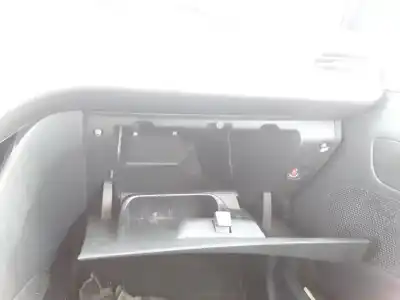 Peça sobressalente para automóvel em segunda mão porta luvas por peugeot 208 active referências oem iam 9673811277  