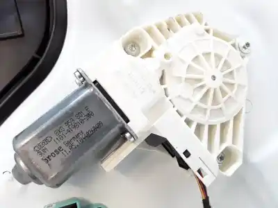 Pezzo di ricambio per auto di seconda mano Motore Alzacristalli Anteriore Sinistro per AUDI Q5 (8R) 2.0 TDI Advance quattro (130kW) Riferimenti OEM IAM 8K0959801B   Pezzo di ricambio per auto di seconda mano Motore Alzacristalli Anteriore Sinistro per AUDI Q5 (8R) 2.0 TDI Advance quattro (130kW) Riferimenti OEM IAM 8K0959801B