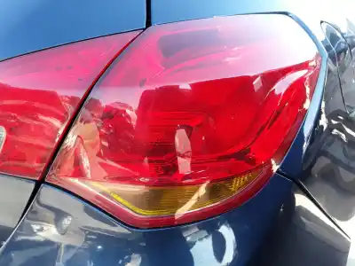 Pièce détachée automobile d'occasion FEU ARRIÈRE DROIT pour OPEL ASTRA J BERLINA 5P  Références OEM IAM   