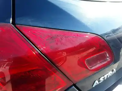 Pièce détachée automobile d'occasion Feu Arrière Gauche Intérieur pour OPEL ASTRA J BERLINA 5P A17DTR Références OEM IAM 13306461  