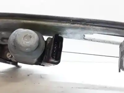 Second-hand car spare part passenger side right window regulator for renault scenic ii (jm) d/f9q d8 oem iam references 402047e  