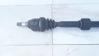 Tweedehands auto-onderdeel transmissie rechts voor voor toyota auris (_e15_) 1.4 d-4d (nde150_) oem iam-referenties 243969