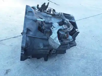 Second-hand car spare part gearbox for ssangyong rodius 2.7 turbodiesel cat oem iam references av4r7002aa  