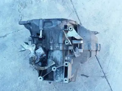Second-hand car spare part gearbox for ssangyong rodius 2.7 turbodiesel cat oem iam references av4r7002aa
