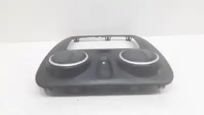 Автозапчастина б/у аераційна решіта для dacia dokker ambiance посилання на oem iam 682606882r  