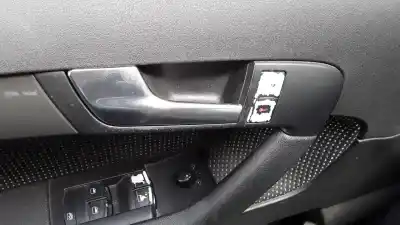 Автозапчастина б/у ліва передня внутрішня ручка для AUDI A3 (8P1) 2.0 TDI 16V Посилання на OEM IAM 8P4837019  