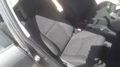 İkinci el araba yedek parçası Sag ön Koltuk için TOYOTA COROLLA VERSO (R1) 1.8 Luna OEM IAM referansları   