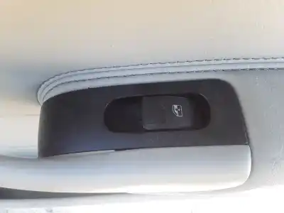 Peça sobressalente para automóvel em segunda mão Botão / Interruptor Elevador Vidro Dianteiro Direito por CADILLAC BLS 1.9 D PDF 150 CV / 110 KW Referências OEM IAM   