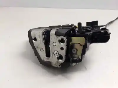 Автозапчастина б/у замок дверей заднього лівого для toyota corolla (e12) 1cdftv посилання на oem iam b246   Автозапчастина б/у замок дверей заднього лівого для toyota corolla (e12) 1cdftv посилання на oem iam b246