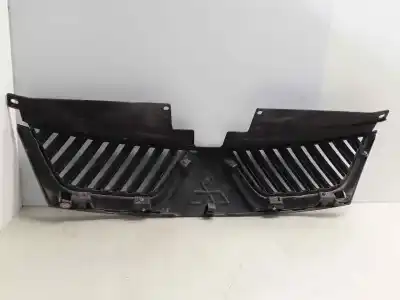 Second-hand car spare part front grille for mitsubishi outlander (cw0) 2.0 di-d intense plus oem iam references 7450a037zz  