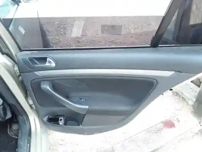 Peça sobressalente para automóvel em segunda mão forra / revestimento da porta traseira direita por volkswagen golf v variant 1k5 trendline referências oem iam 1k6867212ljfkz