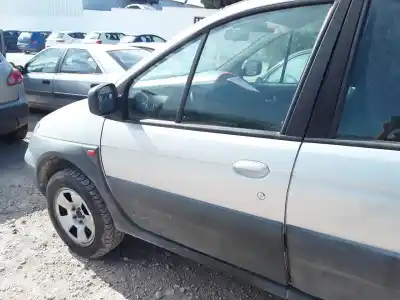 Автозапчастина б/у передні ліві двері для RENAULT SCENIC RX4 (JA0) G/F4R C7 Посилання на OEM IAM 7751472407  