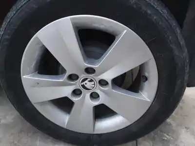 Recambio de automóvil de segunda mano de LLANTA para SKODA FABIA  referencias OEM IAM 5JA601025  