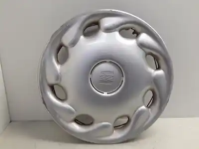 Gebrauchtes Autoersatzteil NABENKAPPEN zum SEAT IBIZA  OEM-IAM-Referenzen 6K0601147D  