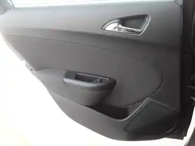 Автозапчастина б/у обкітка задніх лівіх дверей для CORSA ASTRA J SPORTS TOURER Selective Посилання на OEM IAM 13258681  