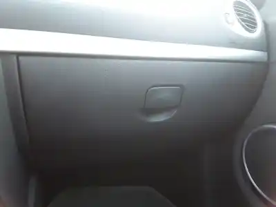 Автозапчасти б/у бардачок за ssangyong musso (fj) 2.9 d ссылки oem iam 8200407714   Автозапчасти б/у бардачок за ssangyong musso (fj) 2.9 d ссылки oem iam 8200407714