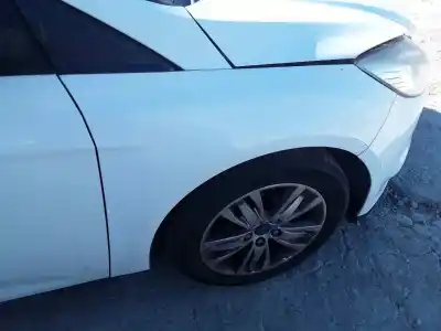Peça sobressalente para automóvel em segunda mão guarda-lamas dianteiro direito por ford focus turn cb8 trend referências oem iam 2171302