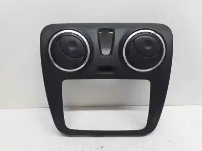 Автозапчастина б/у аераційна решіта для dacia dokker laureate посилання на oem iam 682606882r  