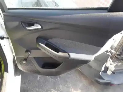 Peça sobressalente para automóvel em segunda mão Forra / Revestimento Da Porta Traseira Direita por FORD FOCUS TURN CB8 Trend Referências OEM IAM   