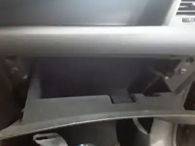 Автозапчастина б/у бардачок для corsa zafira c excellence start stop посилання на oem iam   