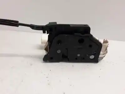 Second-hand car spare part left front door lock for bmw 3 (e46) 320 i oem iam references 3c1837015a  