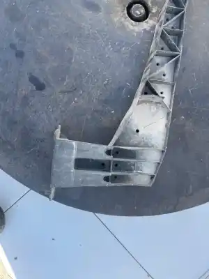 Pezzo di ricambio per auto di seconda mano traversa inferiore per citroen c4 berlina collection riferimenti oem iam 9646895580  