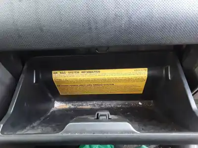 Peça sobressalente para automóvel em segunda mão porta luvas por galloper montero 3.2 did intense 5ptas. referências oem iam   