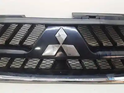 Peça sobressalente para automóvel em segunda mão grelha frontal por galloper montero 3.2 did intense 5ptas. referências oem iam mn1177134  
