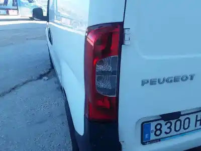 Peça sobressalente para automóvel em segunda mão farolim traseiro esquerdo por peugeot bipper básico referências oem iam 
