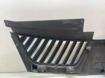 Second-hand car spare part front grille for mitsubishi outlander (cw0) 2.0 di-d invite oem iam references 7450a037zz  