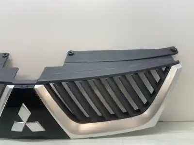 Second-hand car spare part front grille for mitsubishi outlander (cw0) 2.0 di-d invite oem iam references 7450a037zz  