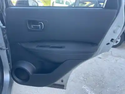 Автозапчастина б/у обликка задніх правіх дверей для nissan qashqai (j10) j10 посилання на oem iam 