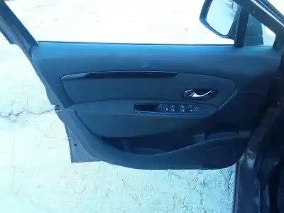 Pièce détachée automobile d'occasion GARNITURE DE PORTE AVANT GAUCHE pour RENAULT SCENIC III  Références OEM IAM   
