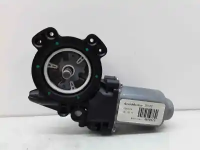 Автозапчастина б/у двигатель переднього правого скла для nissan qashqai (j10) j10 посилання на oem iam 402032e  