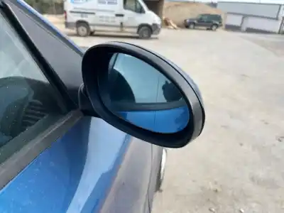 Recambio de automóvil de segunda mano de RETROVISOR DERECHO para BMW SERIE 1  referencias OEM IAM   
