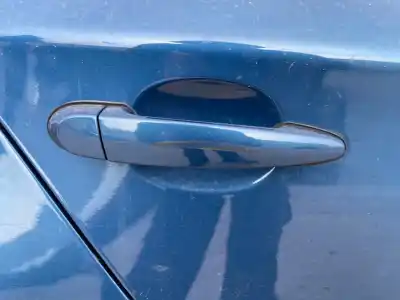 Peça sobressalente para automóvel em segunda mão puxador exterior traseiro direito por bmw serie 1 berlina (e81/e87) 118d referências oem iam 