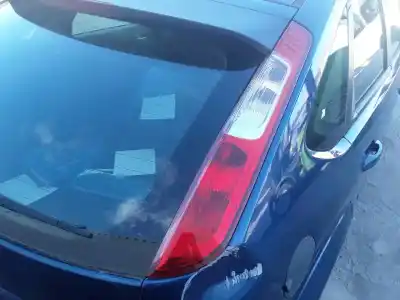 Recambio de automóvil de segunda mano de PILOTO TRASERO DERECHO para FORD FOCUS  referencias OEM IAM   