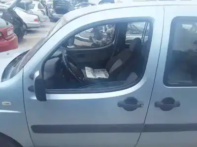 Автозапчасти б/у левая передняя дверь за fiat doblo cargo (223) 1.9 jtd sx furg. panorama ссылки oem iam 