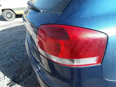 Автозапчасти б/у правый задний фонарь за audi a3 (8p1) 2.0 tdi 16v ссылки oem iam 8p0945096024s  