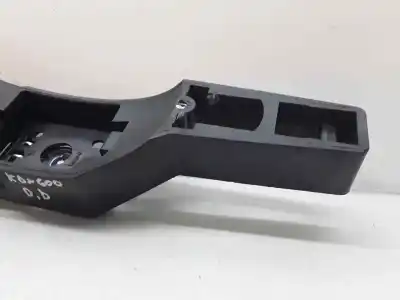 Second-hand car spare part Right Front Outer Door Handle Bracket for RENAULT KANGOO Dynamique OEM IAM references 8200497590  