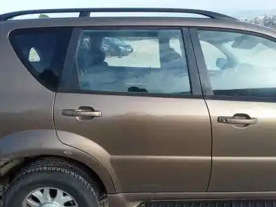 Автозапчастина б/у двері задні праві для ssangyong rexton rx 270 full посилання на oem iam 