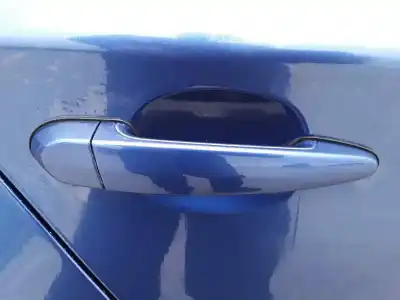 Peça sobressalente para automóvel em segunda mão puxador exterior traseiro direito por bmw serie 1 berlina (e81/e87) 116i referências oem iam 