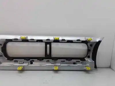 Pezzo di ricambio per auto di seconda mano modanatura per citroen c3 picasso live edition riferimenti oem iam 9812401777  