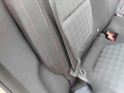 Peça sobressalente para automóvel em segunda mão cinto de segurança traseiro direito por mg zs luxury 106 cv / 78 kw referências oem iam 