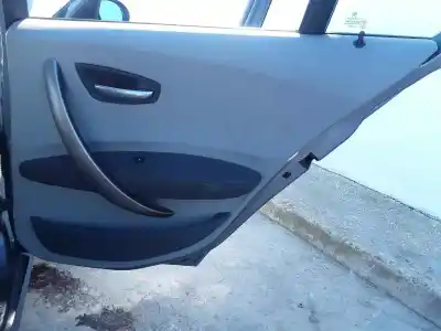 Peça sobressalente para automóvel em segunda mão forra / revestimento da porta traseira direita por bmw serie 1 berlina (e81/e87) 118d referências oem iam 