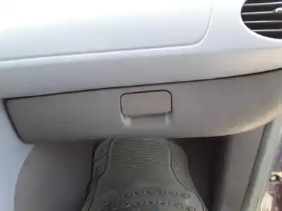 Автозапчастина б/у бардачок для clase c clase a w168 170 cdi 168.008 посилання на oem iam 
