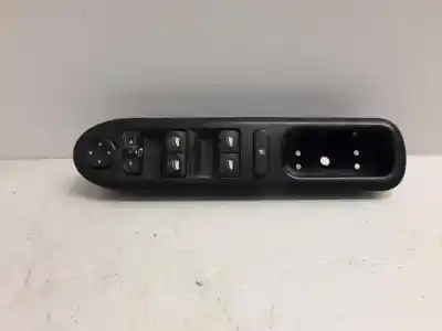 Pièce détachée automobile d'occasion COMMANDE DE LÈVE VITRE AVANT GAUCHE pour BMW X3 (E83)  Références OEM IAM 96468704XT  