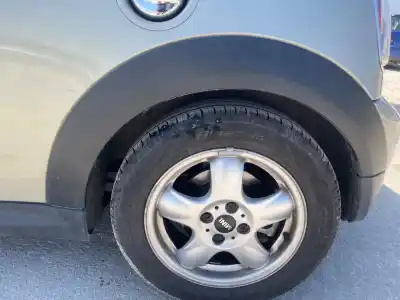 Peça sobressalente para automóvel em segunda mão aba do guarda-lamas traseiro esquerdo por bmw mini r56 cooper referências oem iam 