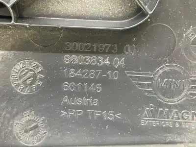 Peça sobressalente para automóvel em segunda mão moldagem por bmw mini (r56) one d referências oem iam 3002197300  