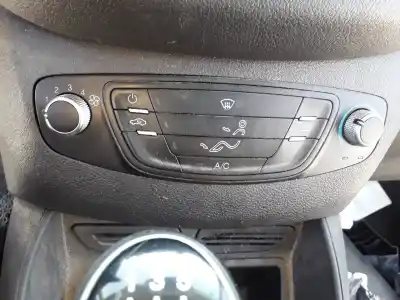 Peça sobressalente para automóvel em segunda mão COMANDO DE SOFAGEM (CHAUFFAGE / AR CONDICIONADO) por FORD TRANSIT COURIER  Referências OEM IAM AV1T19980AK  